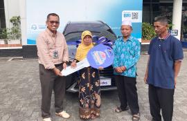 Mbah Tumiyem Dapat Mobil BRV Hadiah dari BRI