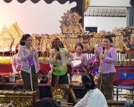 Niken dan Mbah Baut Sukses Hibur Penonton di Karangrejek
